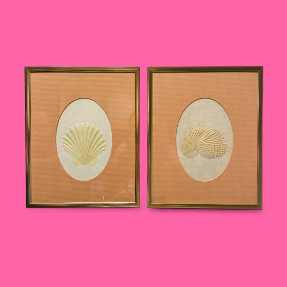 vintage! 80's! gold frame peach embossed shell print hanging wall decor set!